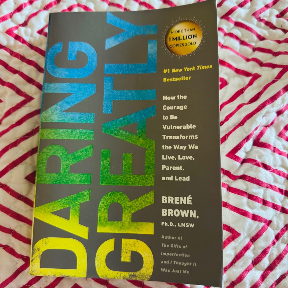Daring Greatly by Brené Brown Paperback Self-Help‎ Psychology Bestseller